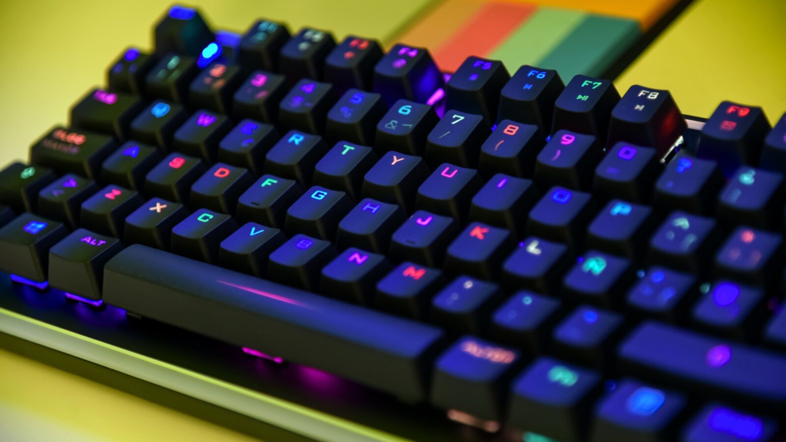 Comparateur de prix de skins CS2 : les pièges à éviter avant de payer