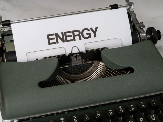 Réduire les Coûts d’Électricité des Petites Entreprises grâce à l’IA