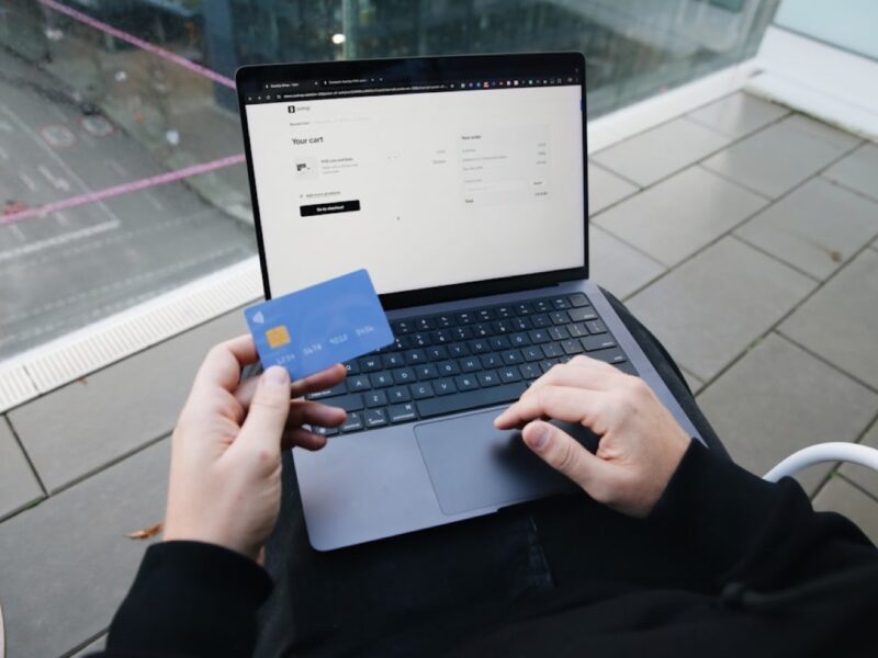 Devis de boutique en ligne : six lignes à exiger pour la création de site e-commerce à La Réunion