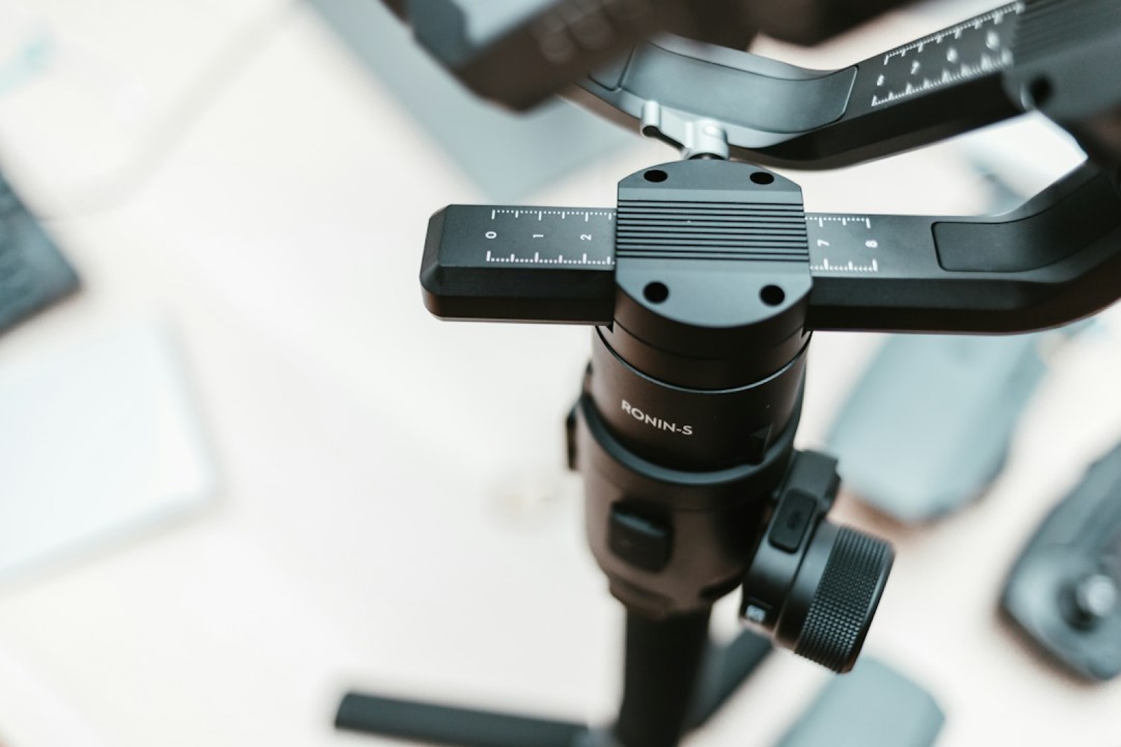 écran de réglages d'un gimbal de drone pour une prise de vue immobilière