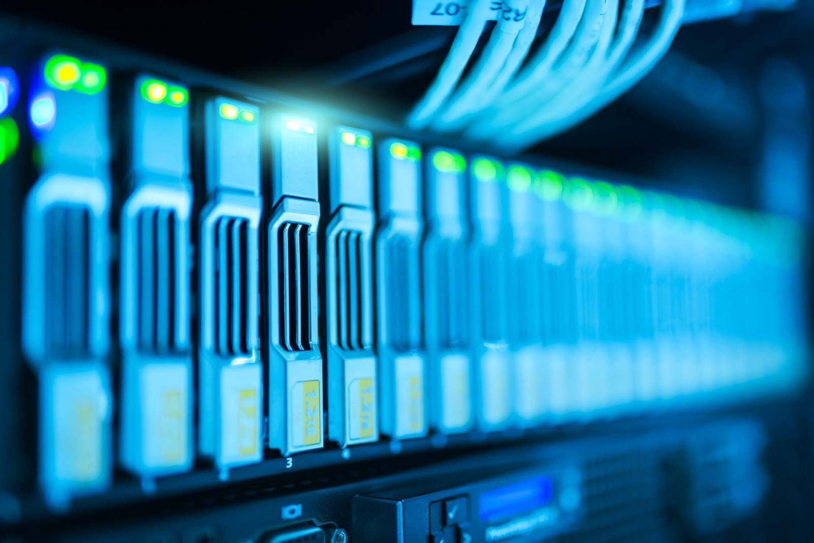 VPS pour seedbox : ce qu&rsquo;il faut vérifier avant de louer